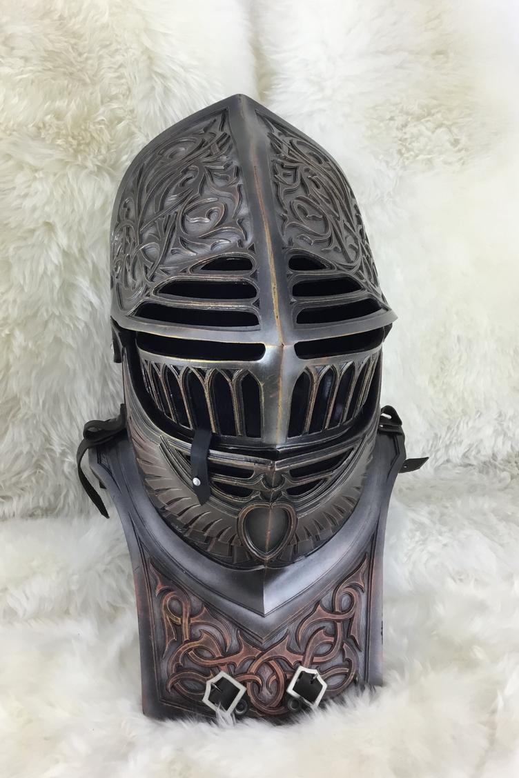 Helm mit Kragen, Königlicher Krieger - 0